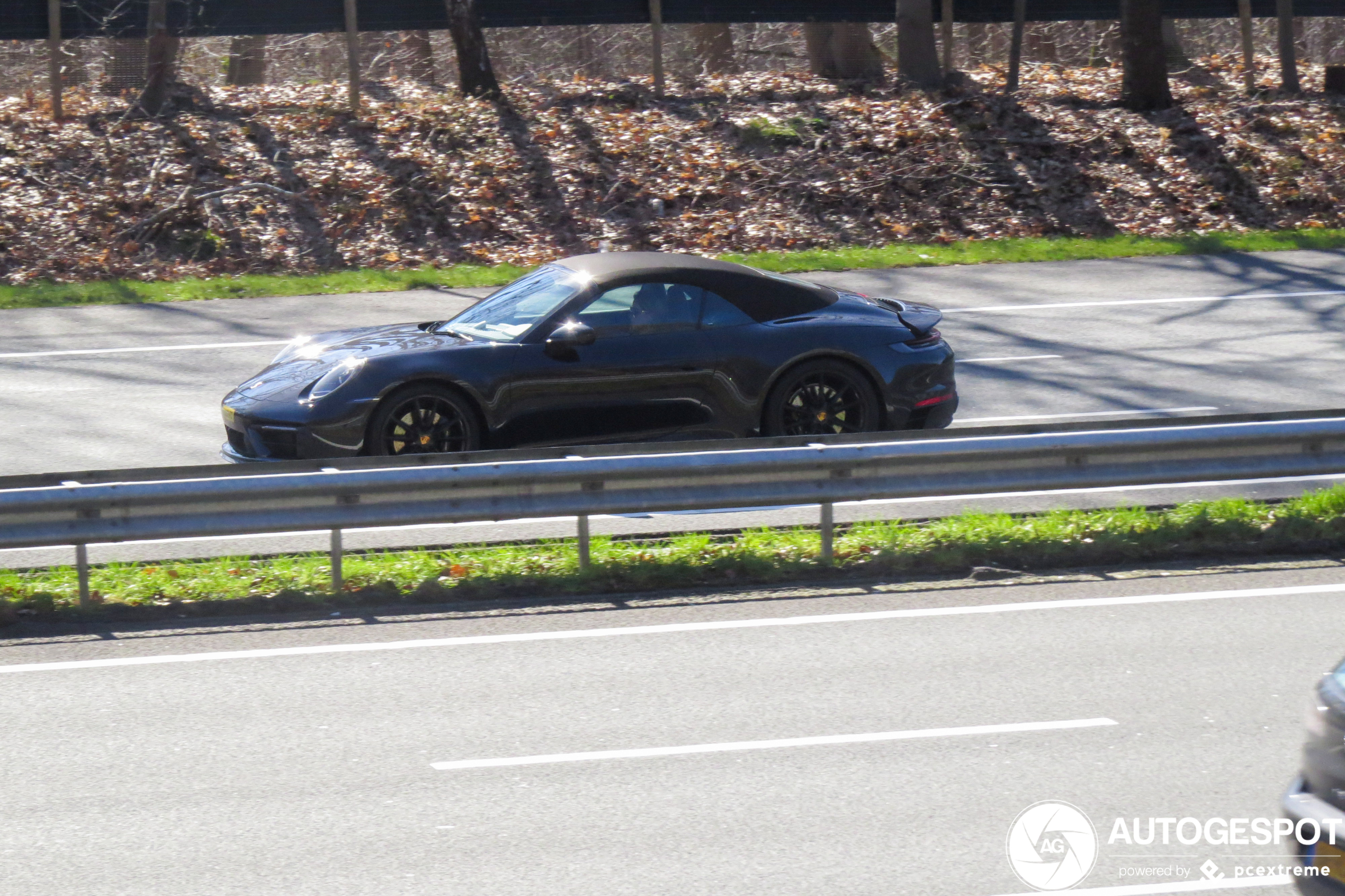 Porsche 992 Carrera 4S Cabriolet