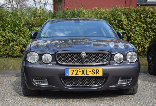 Jaguar XJR Portfolio