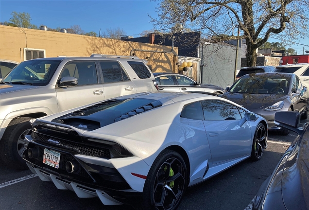 Lamborghini Huracán LP640-4 EVO