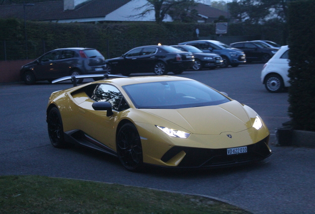 Lamborghini Huracán LP640-4 Performante