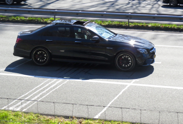 Mercedes-AMG E 63 S W213