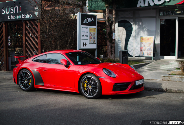 Porsche 992 Carrera 4S