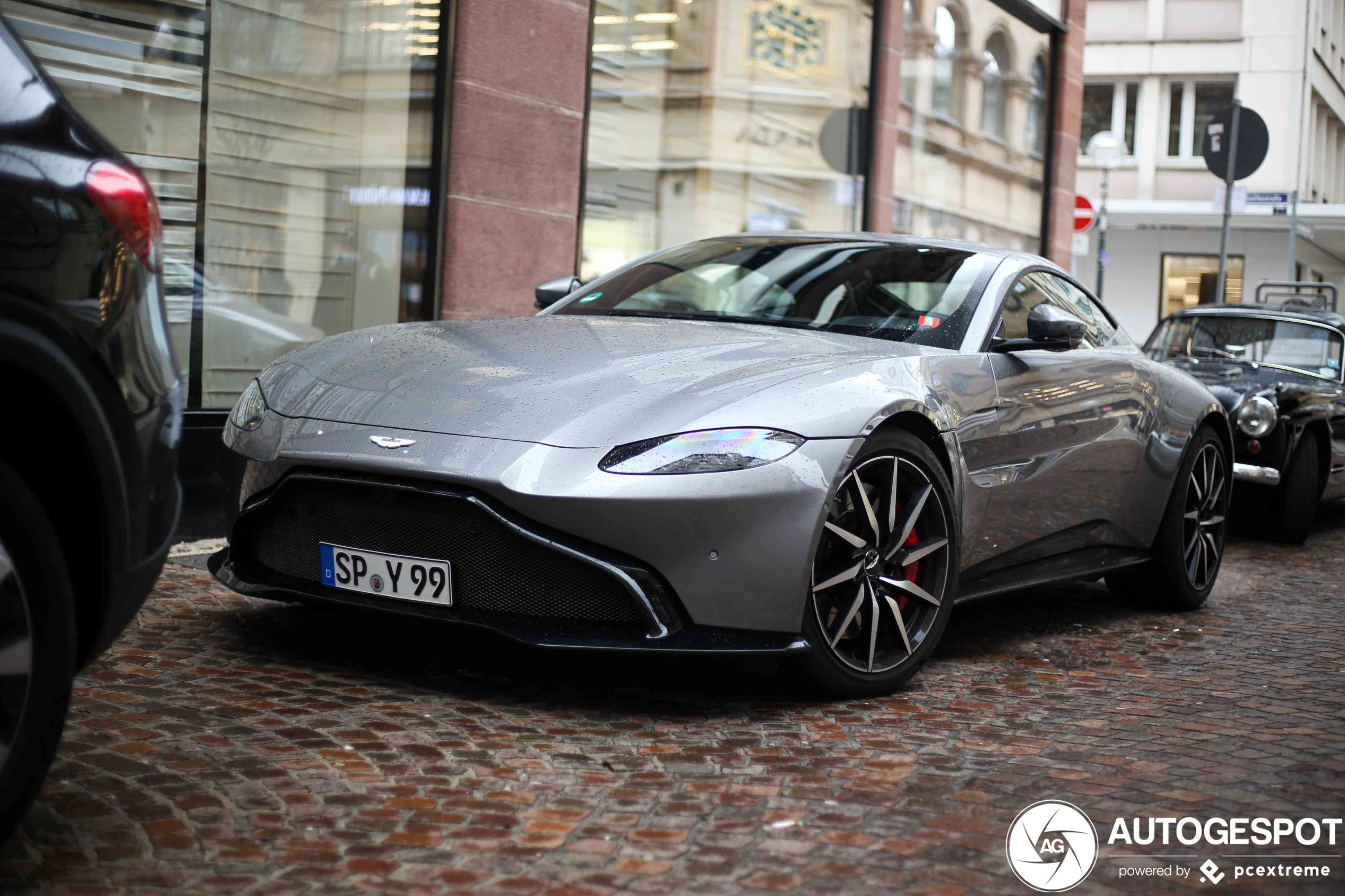 Aston Martin V8 Vantage 2018