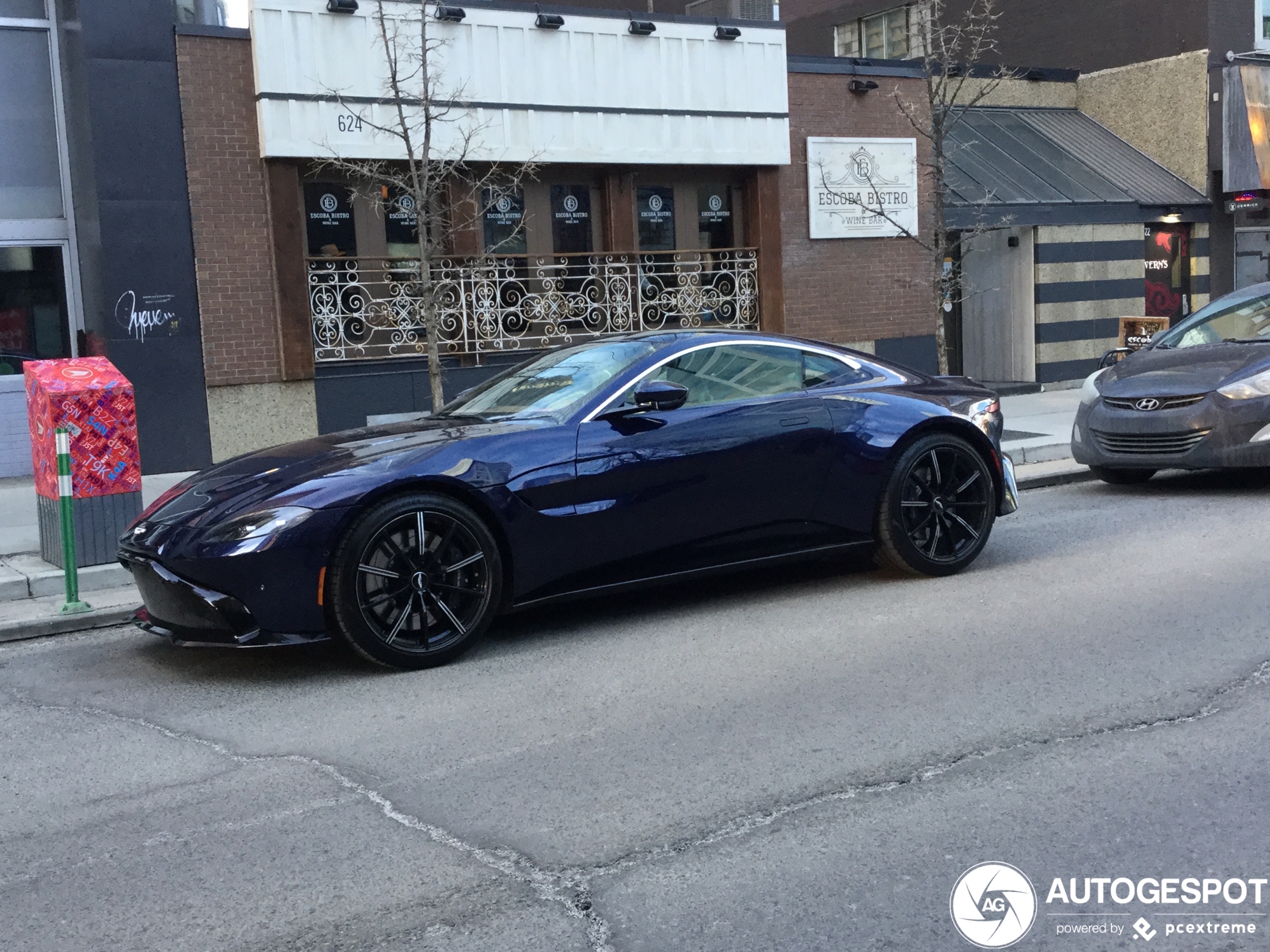 Aston Martin V8 Vantage 2018