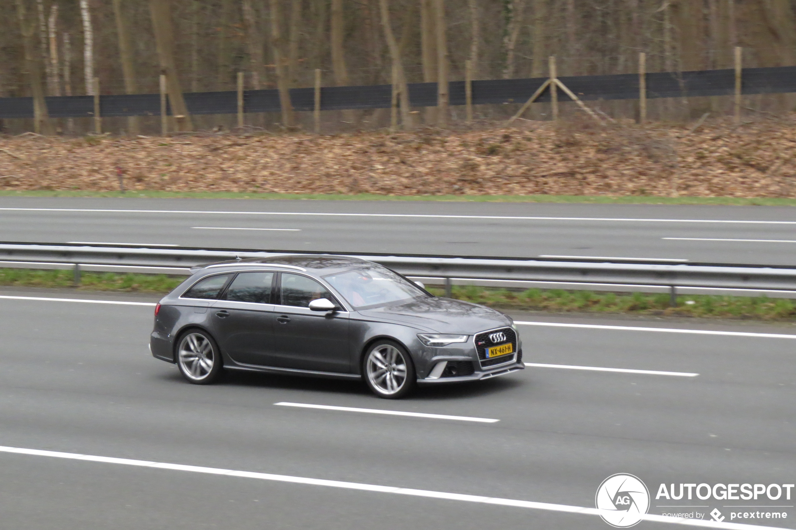 Audi RS6 Avant C7 2015