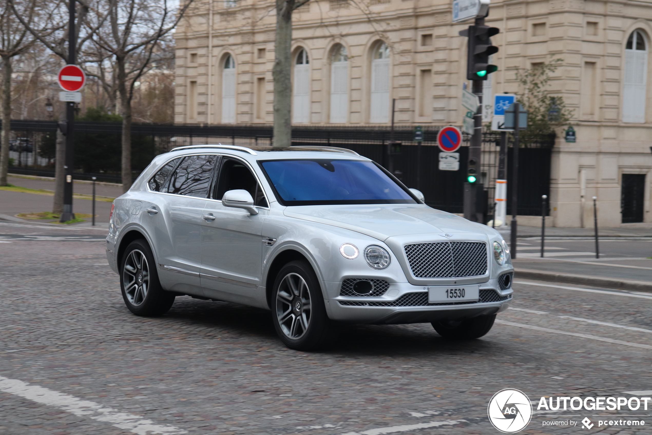 Bentley Bentayga V8