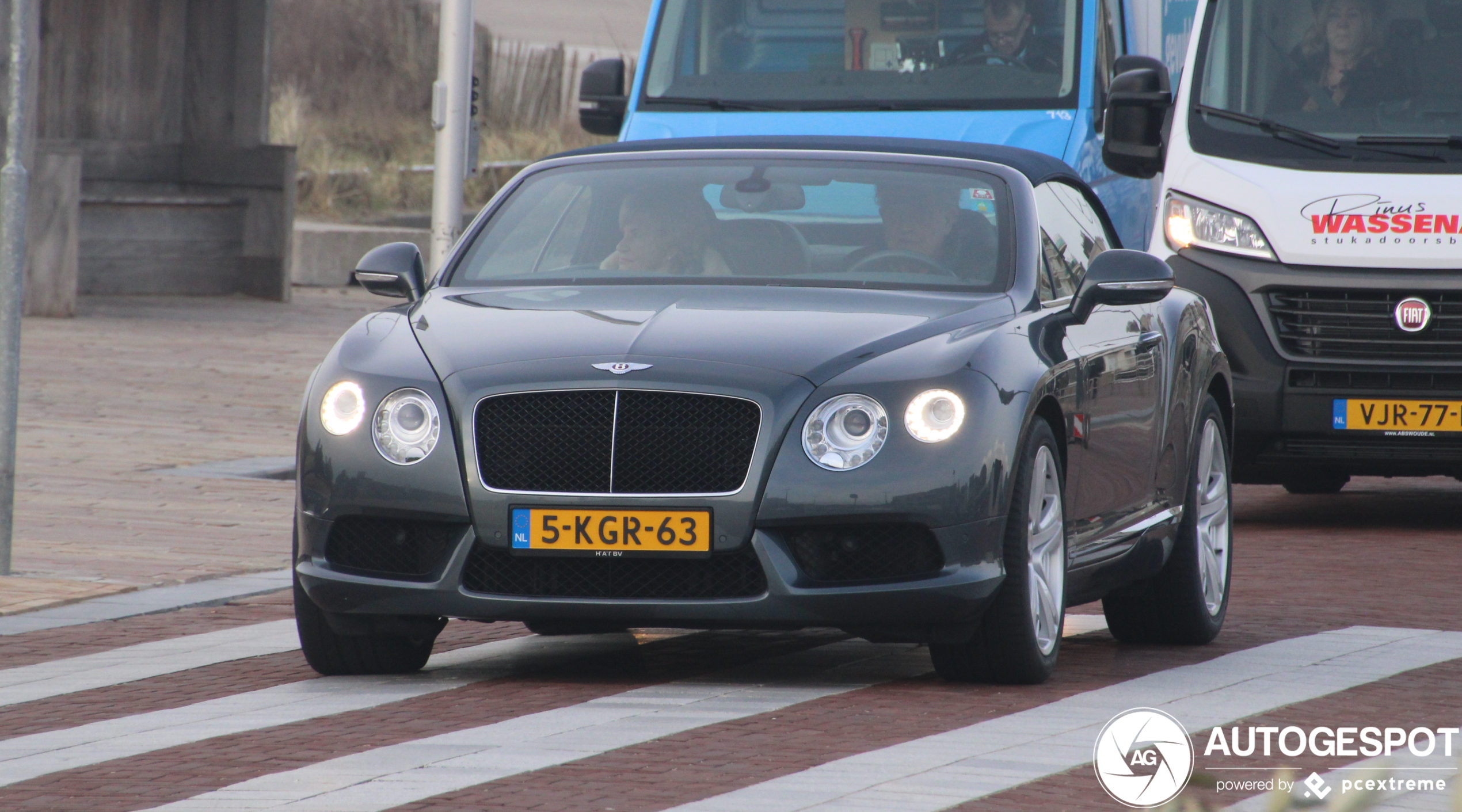 Bentley Continental GTC V8