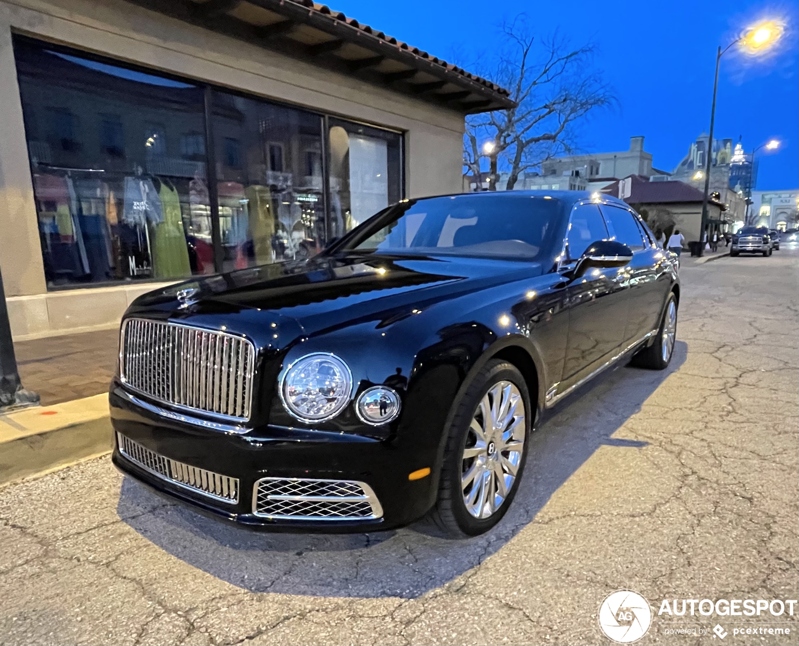 Bentley Mulsanne EWB 2016