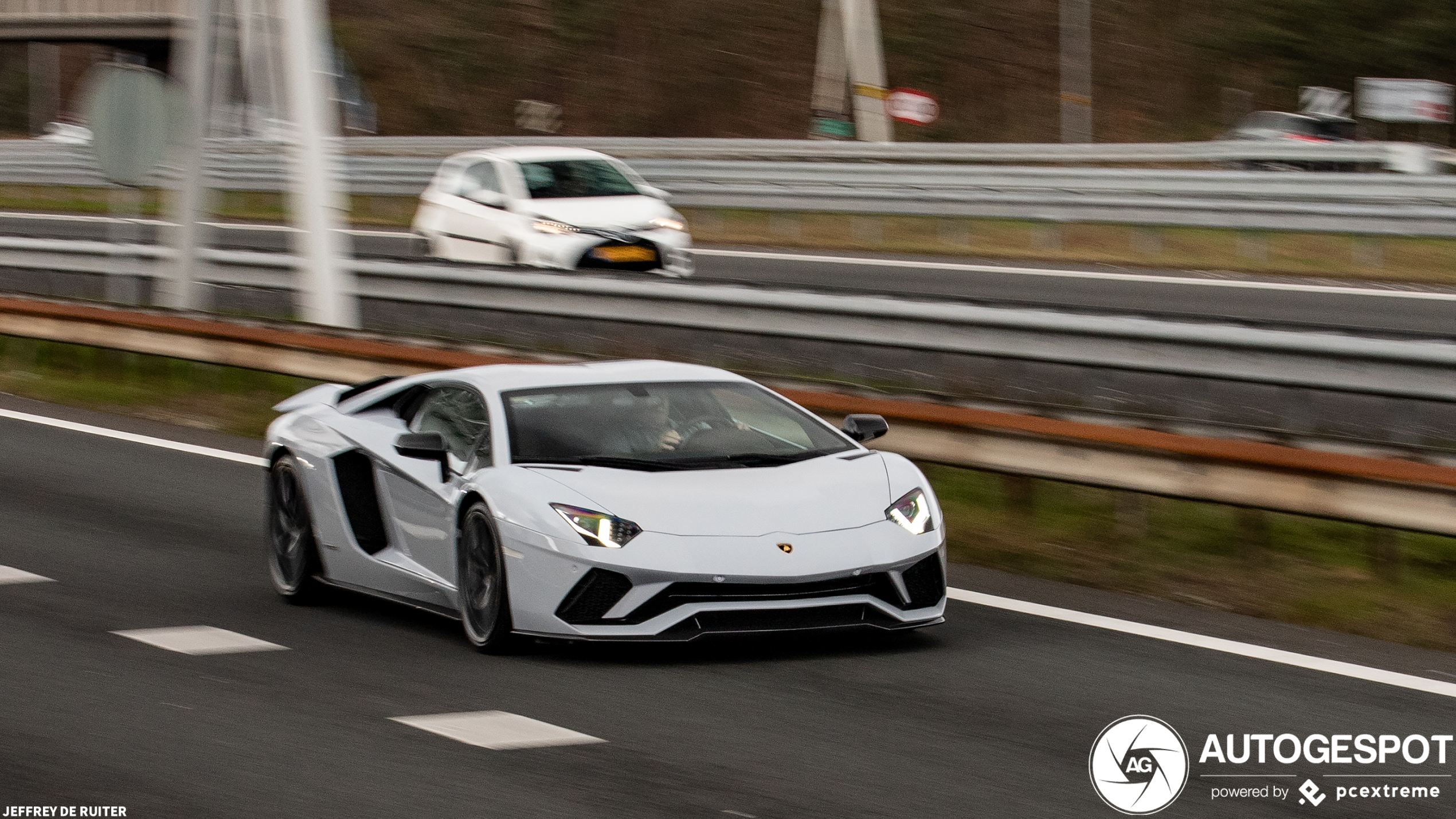 Lamborghini Aventador S LP740-4