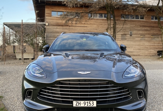 Aston Martin DBX