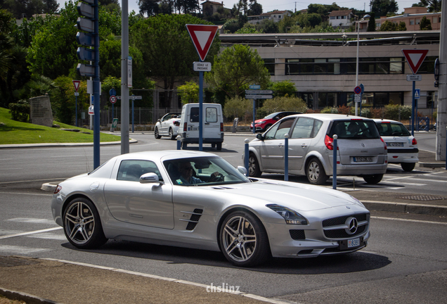 Mercedes-Benz SLS AMG