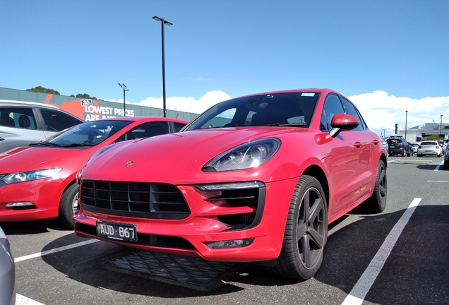 Porsche 95B Macan GTS