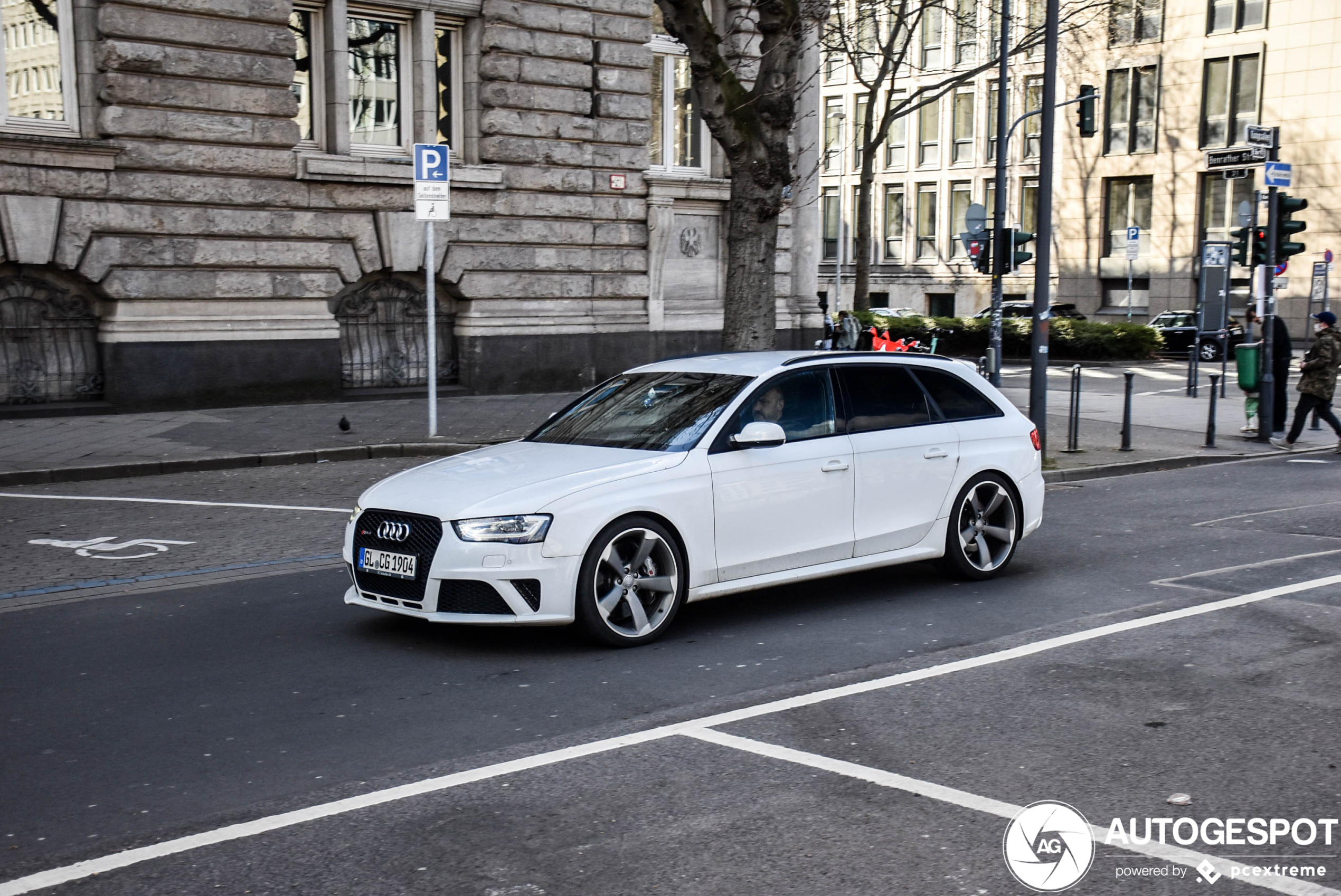 Audi RS4 Avant B8