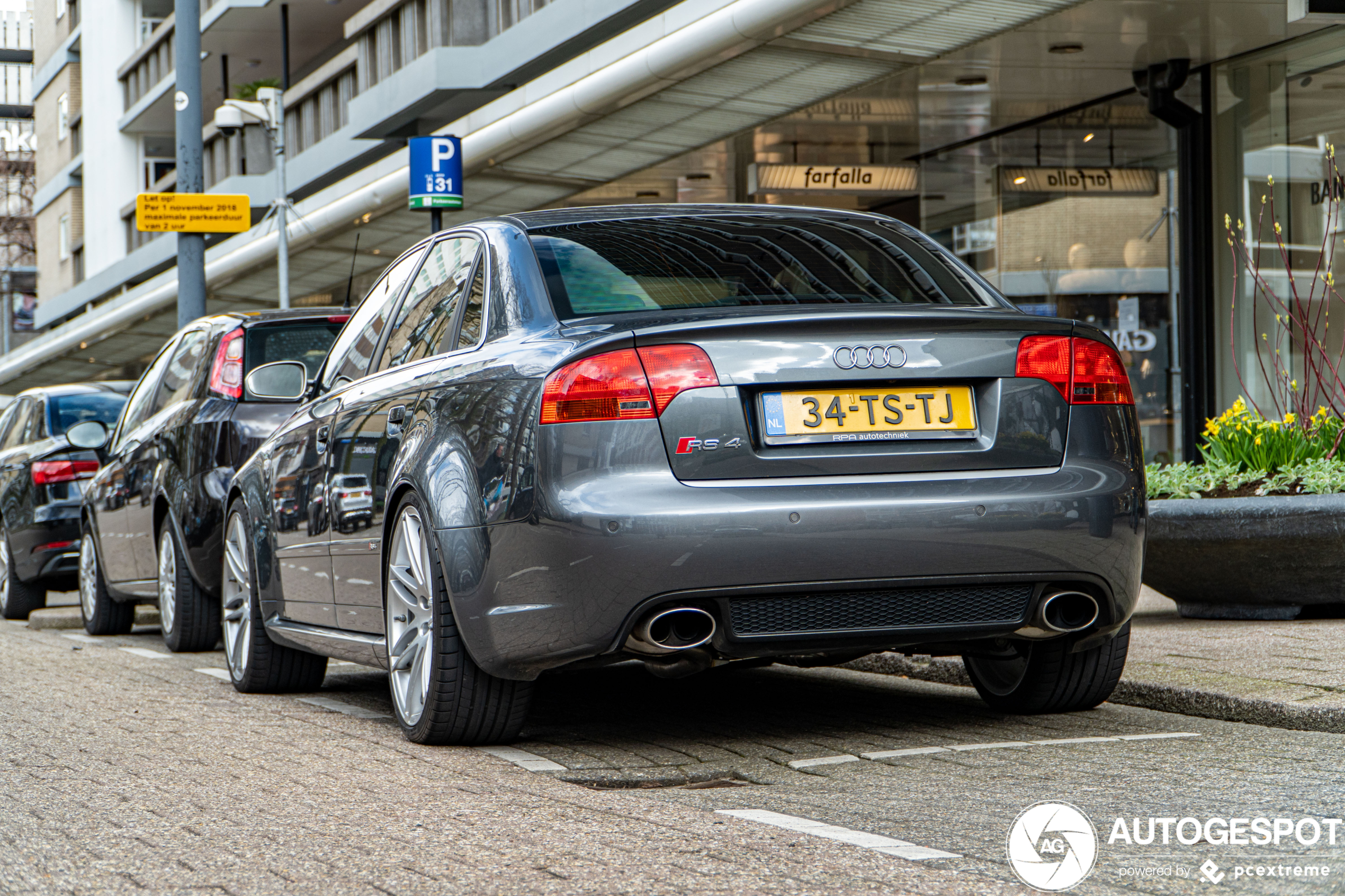 Audi RS4 Sedan