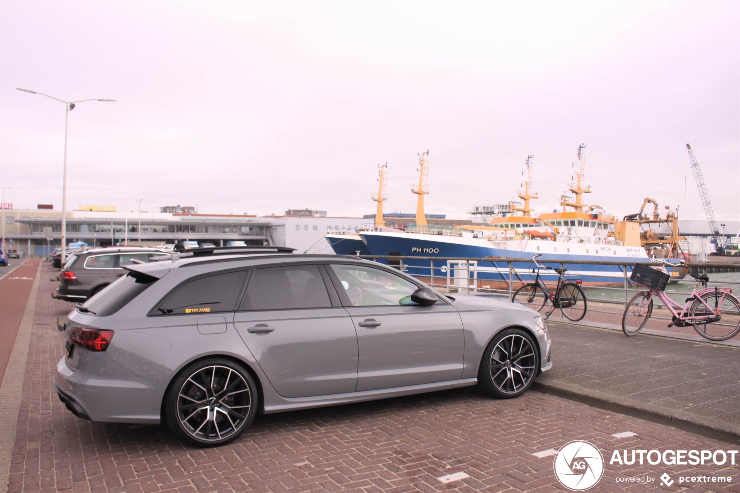 Audi RS6 Avant C7 2015