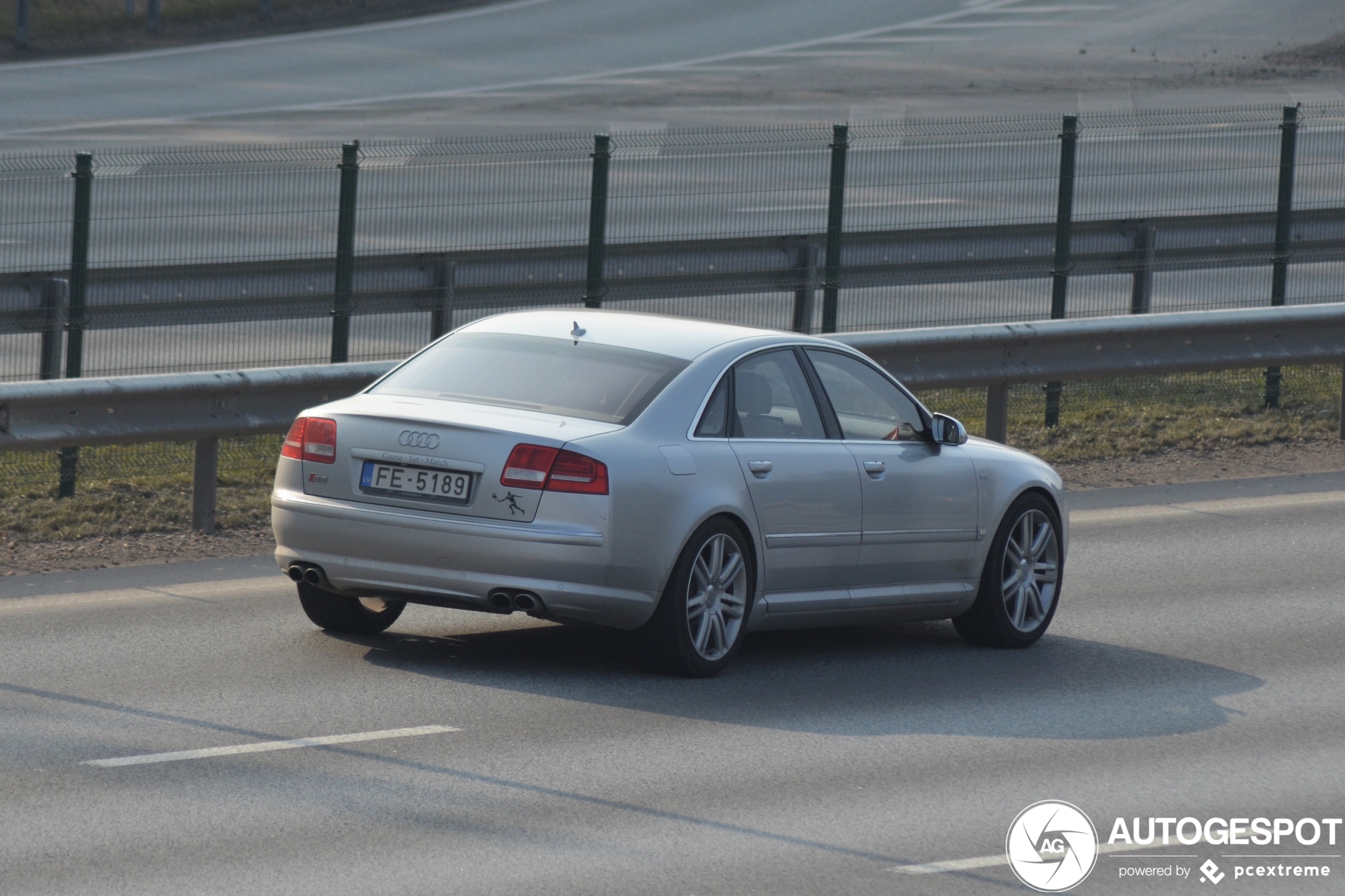 Audi S8 D3