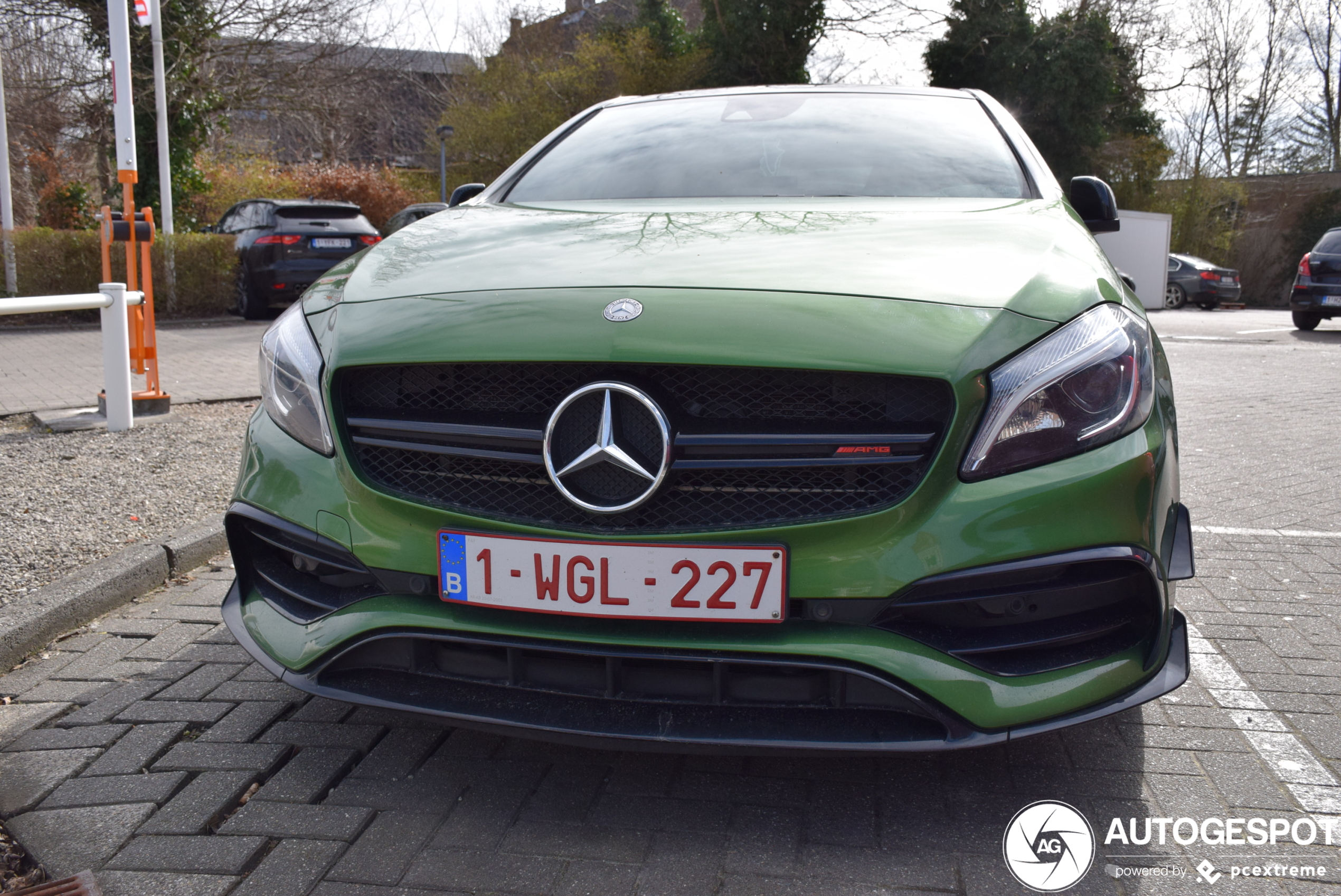 Mercedes-AMG A 45 W176 2015