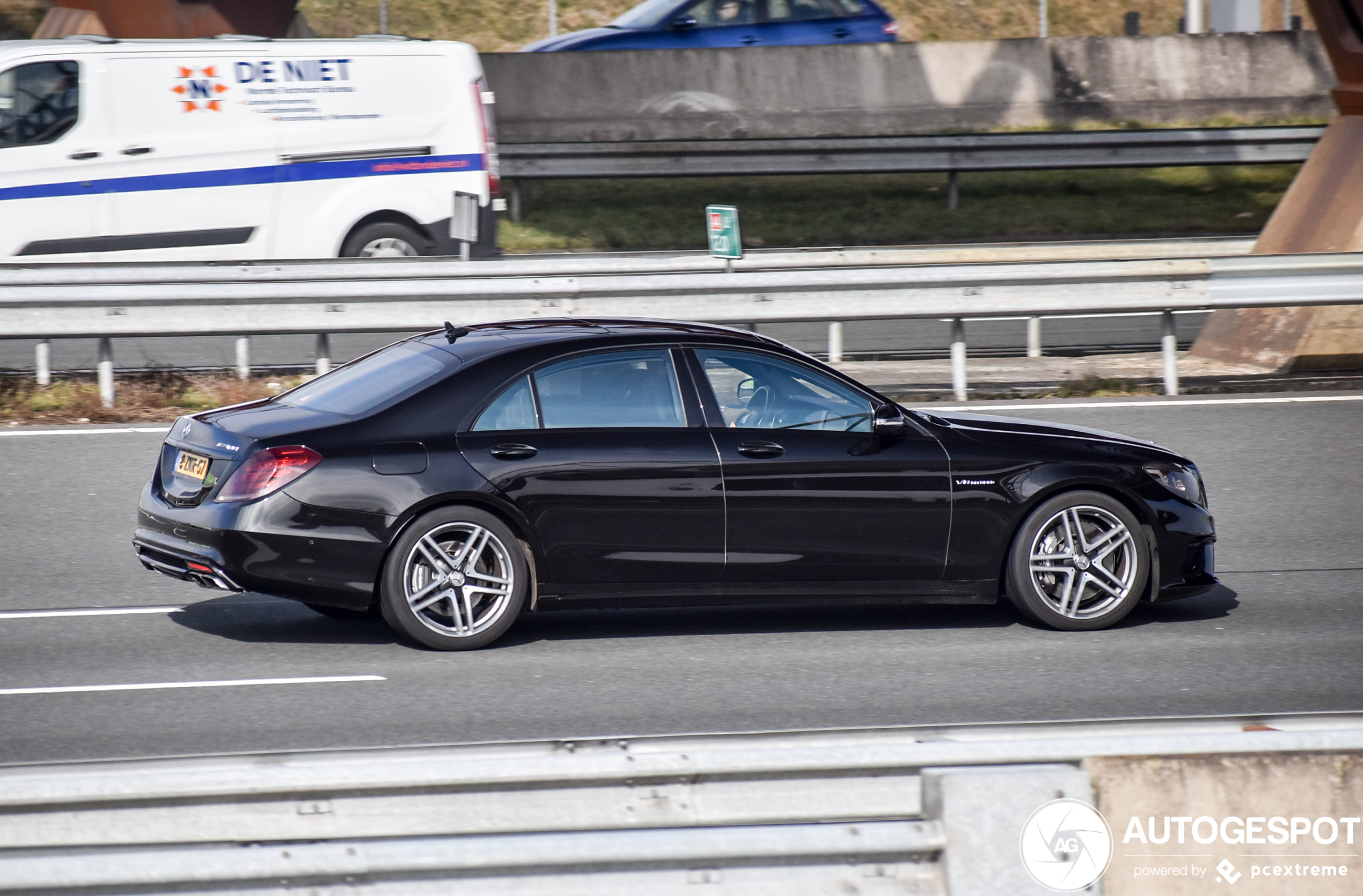 Mercedes-Benz S 63 AMG V222