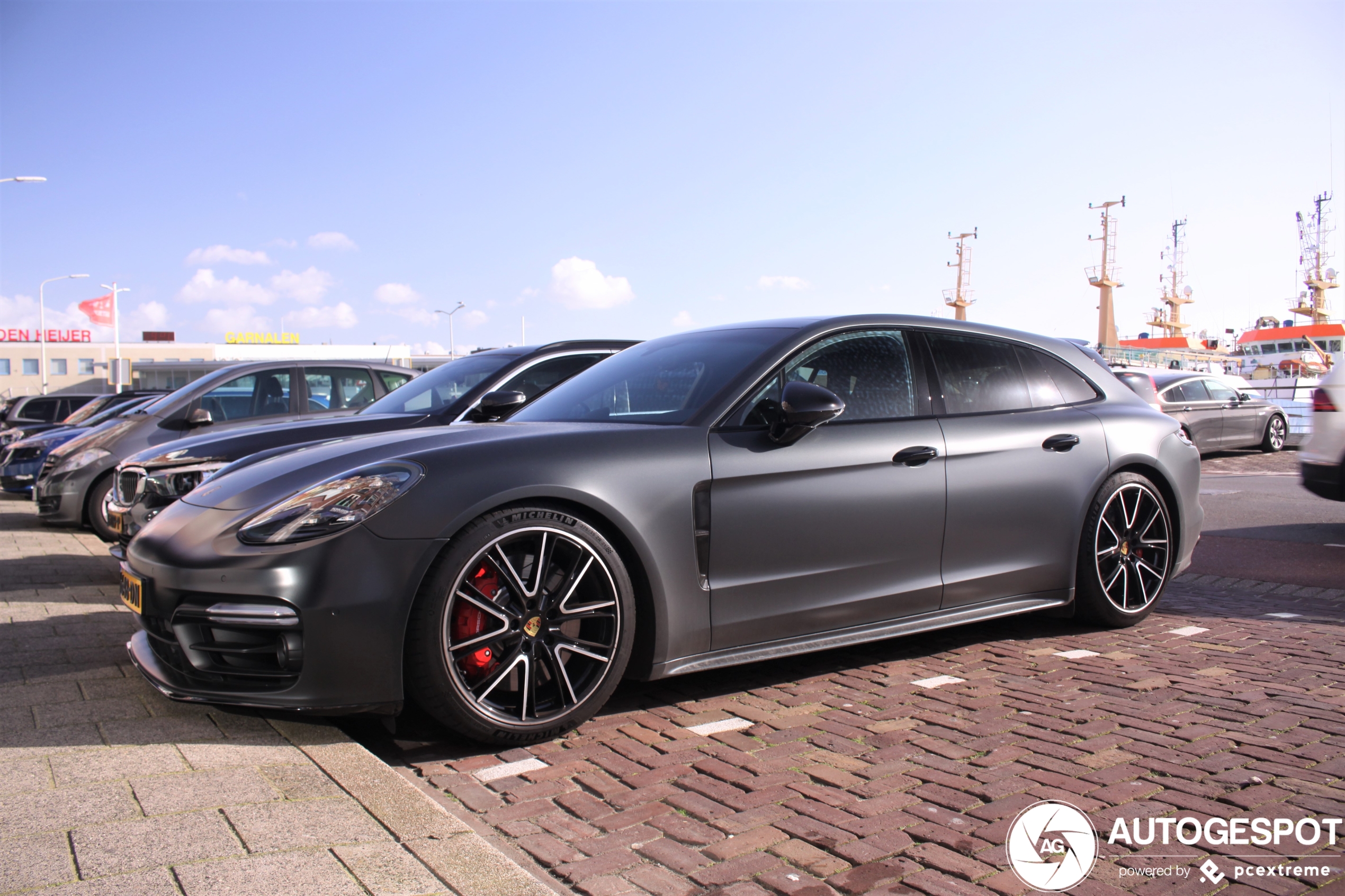 Porsche 971 Panamera Turbo Sport Turismo