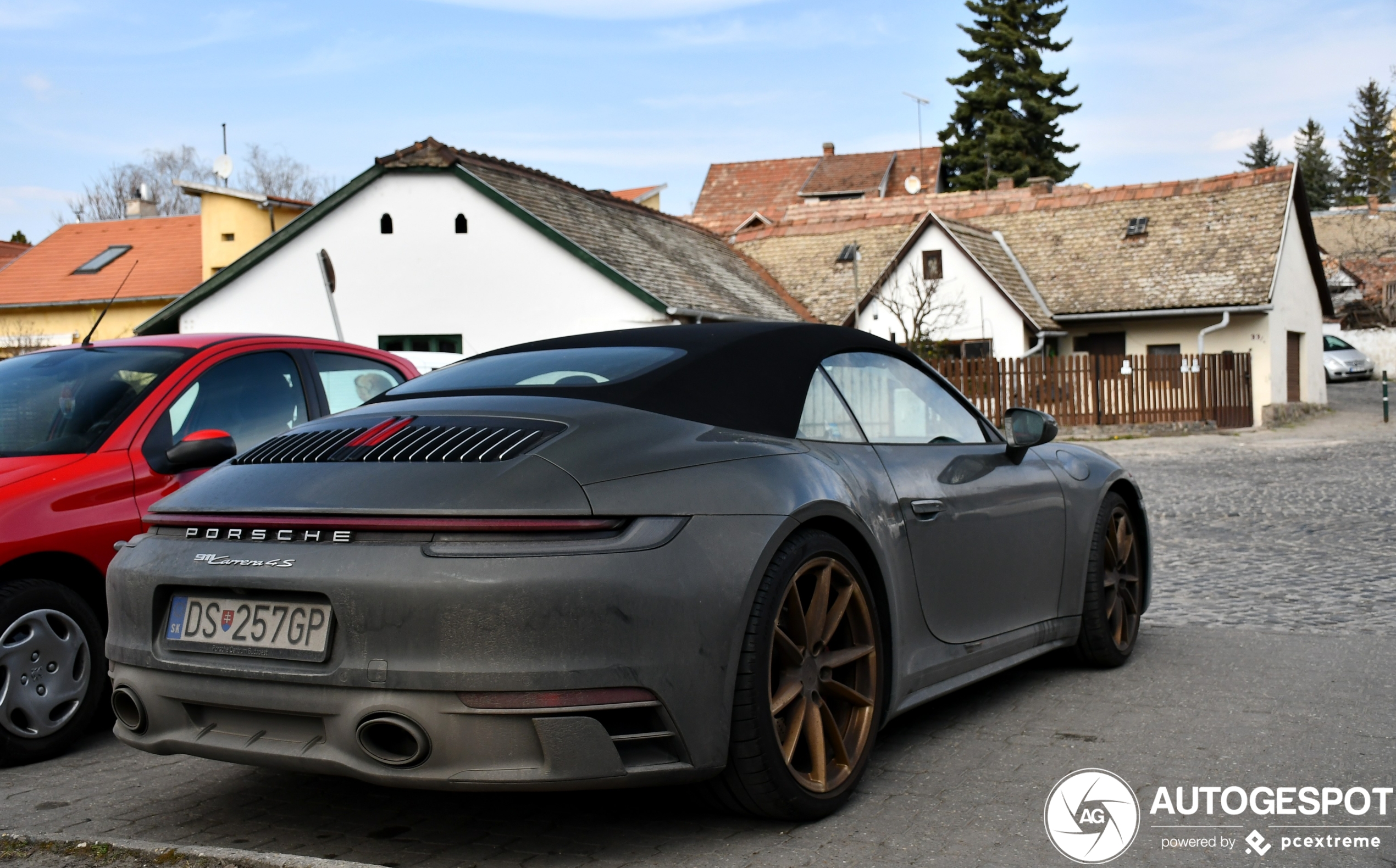 Porsche 992 Carrera 4S Cabriolet