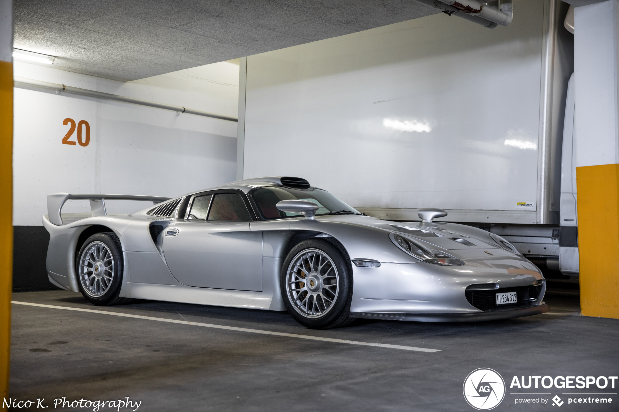 Porsche 996 GT1