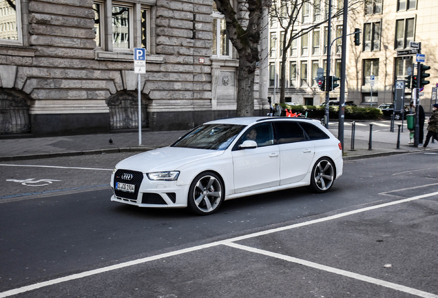 Audi RS4 Avant B8