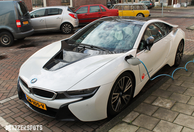 BMW i8