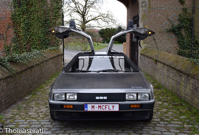 DeLorean DMC-12