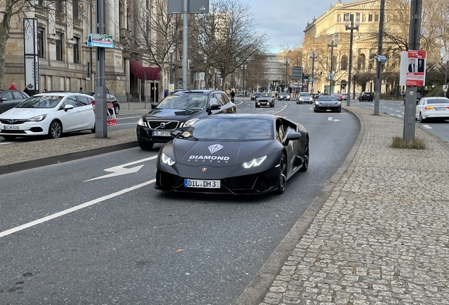 Lamborghini Huracán LP640-4 EVO