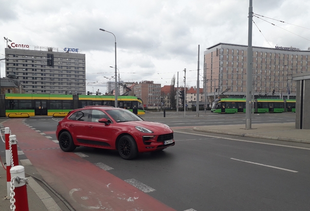 Porsche 95B Macan GTS