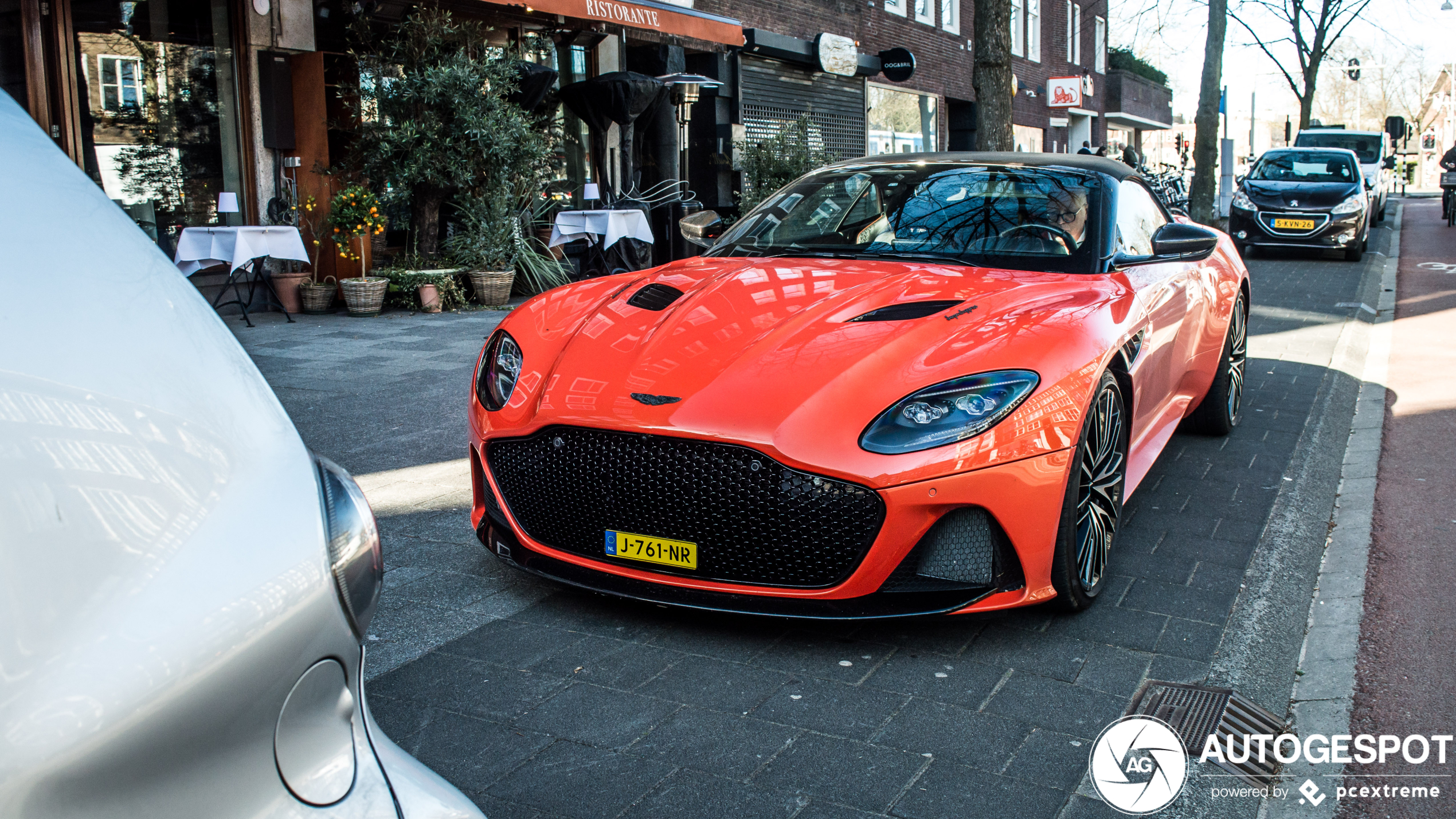 Aston Martin DBS Superleggera Volante