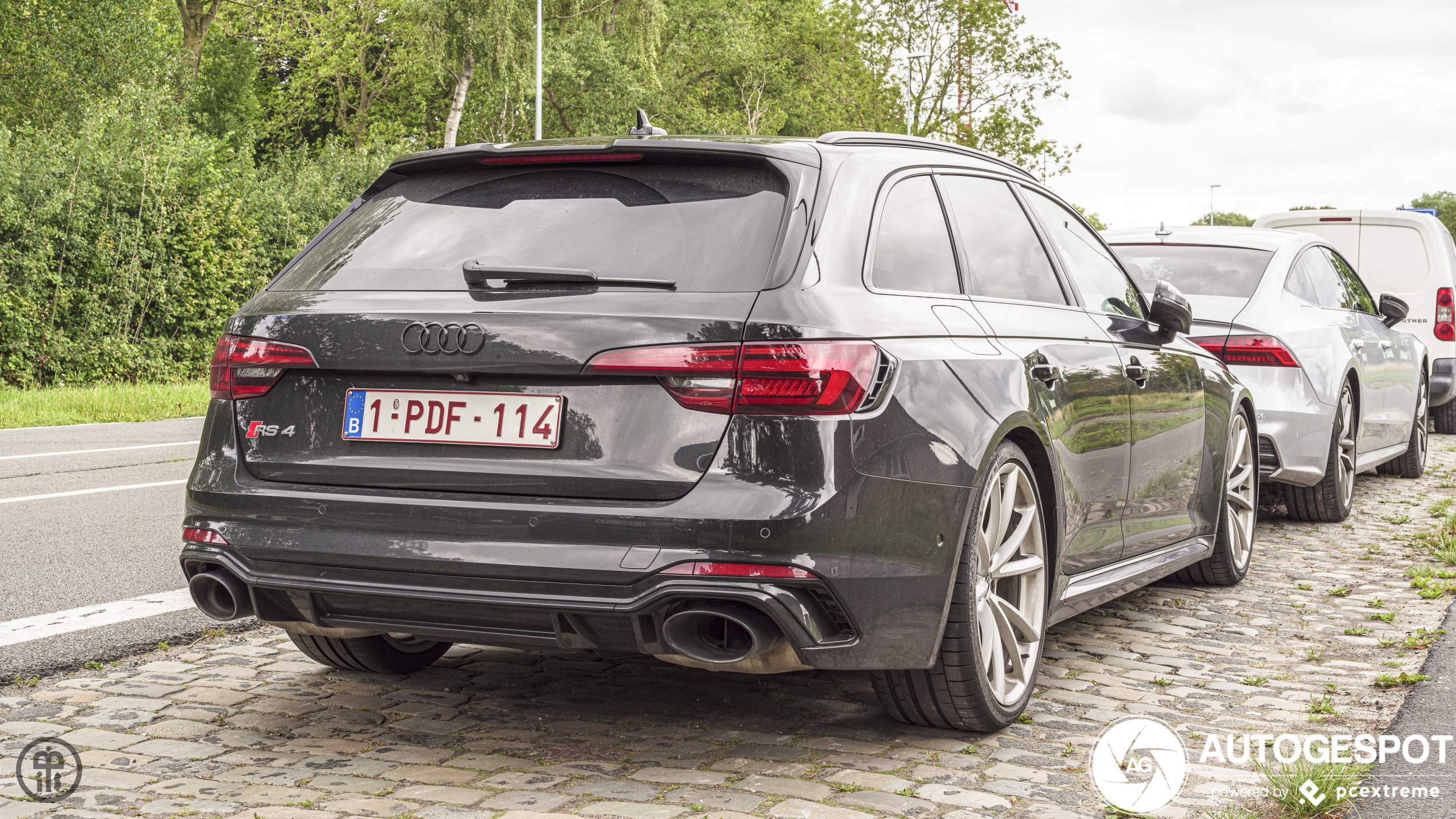 Audi RS4 Avant B9