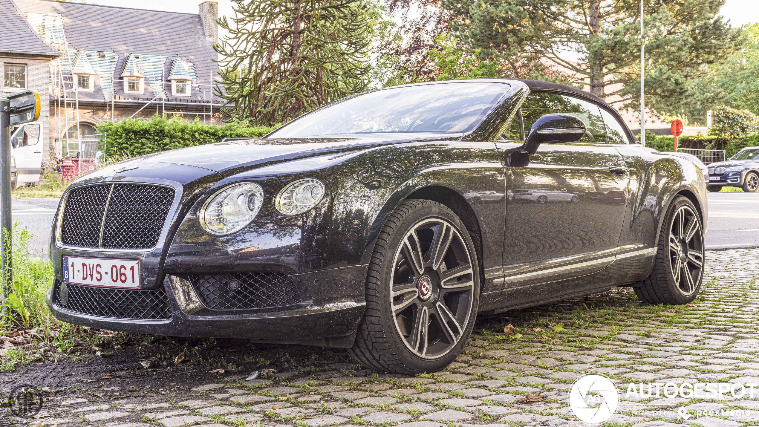 Bentley Continental GTC V8