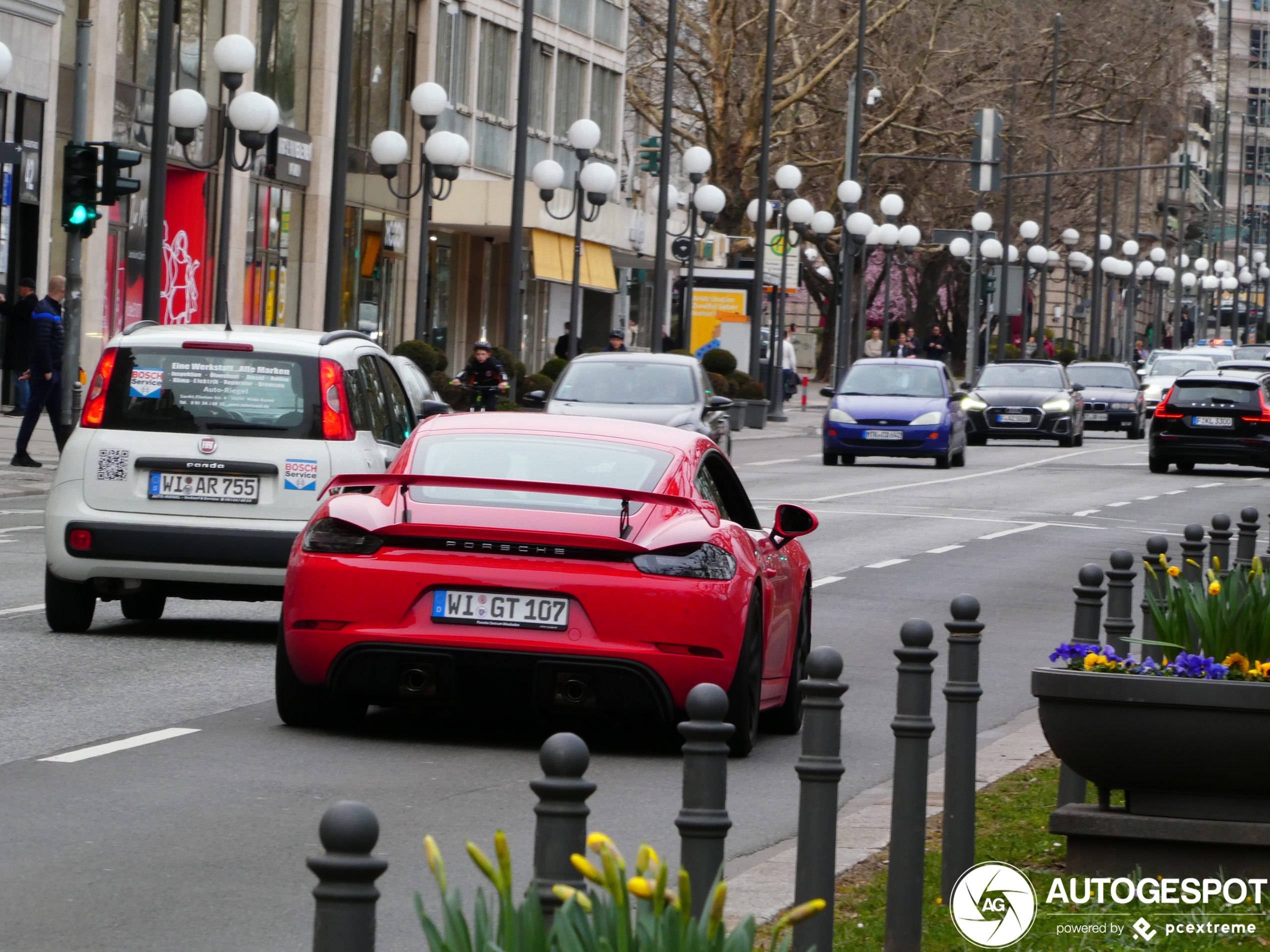 Porsche 718 Cayman GT4