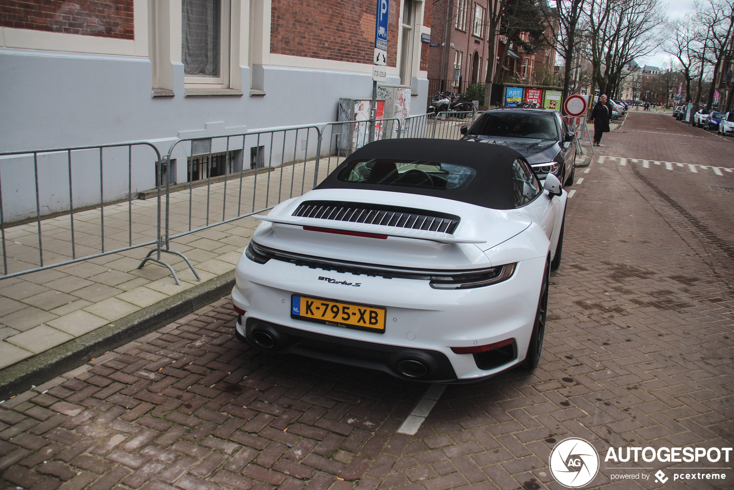 Porsche 992 Turbo S Cabriolet