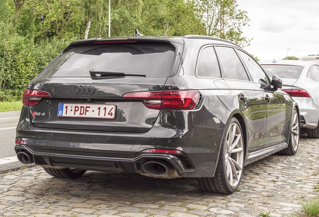 Audi RS4 Avant B9