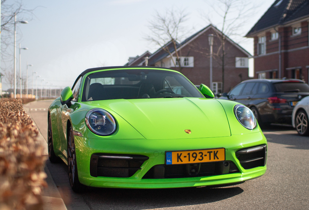 Porsche 992 Carrera 4S Cabriolet