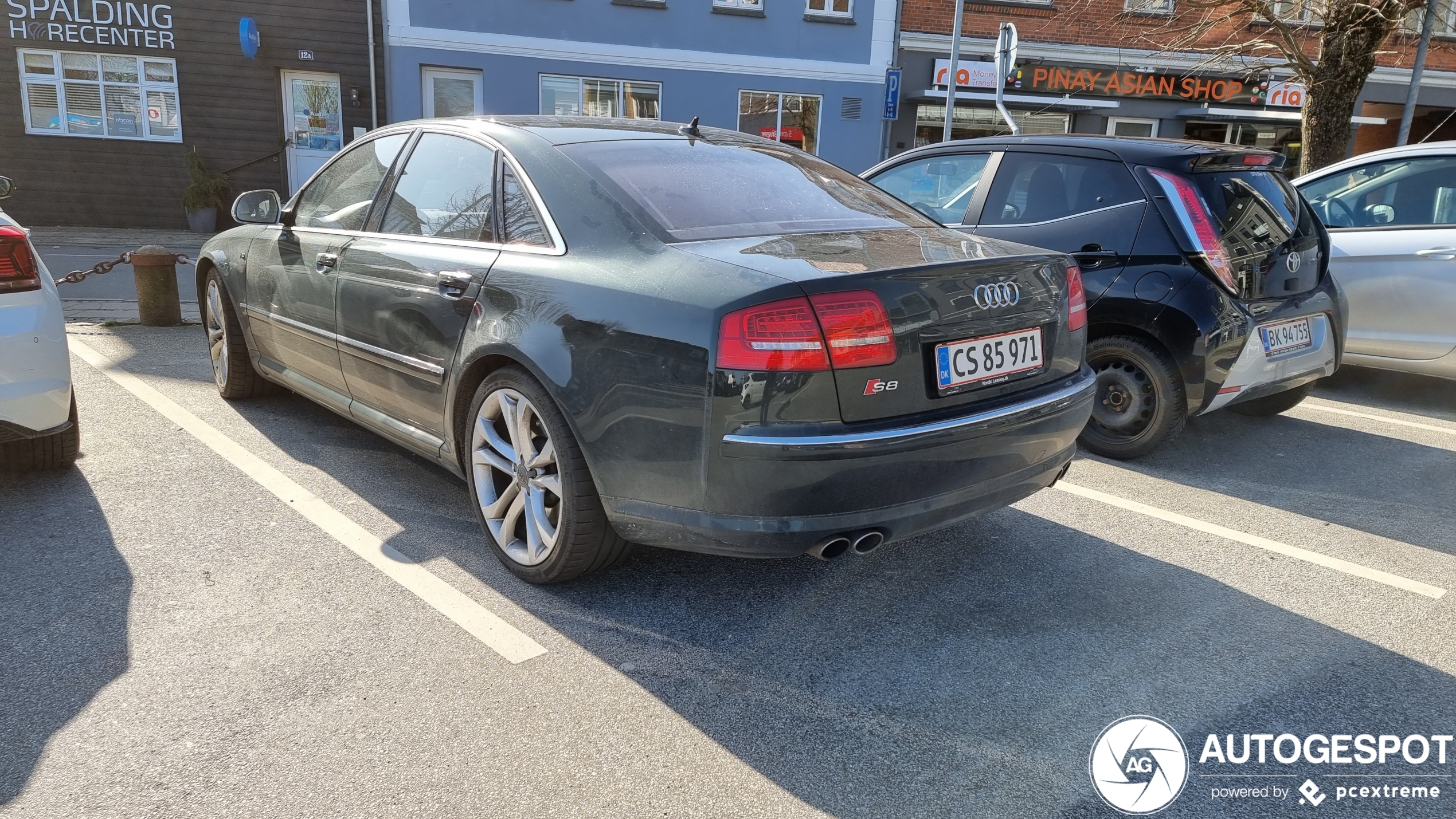 Audi S8 D3