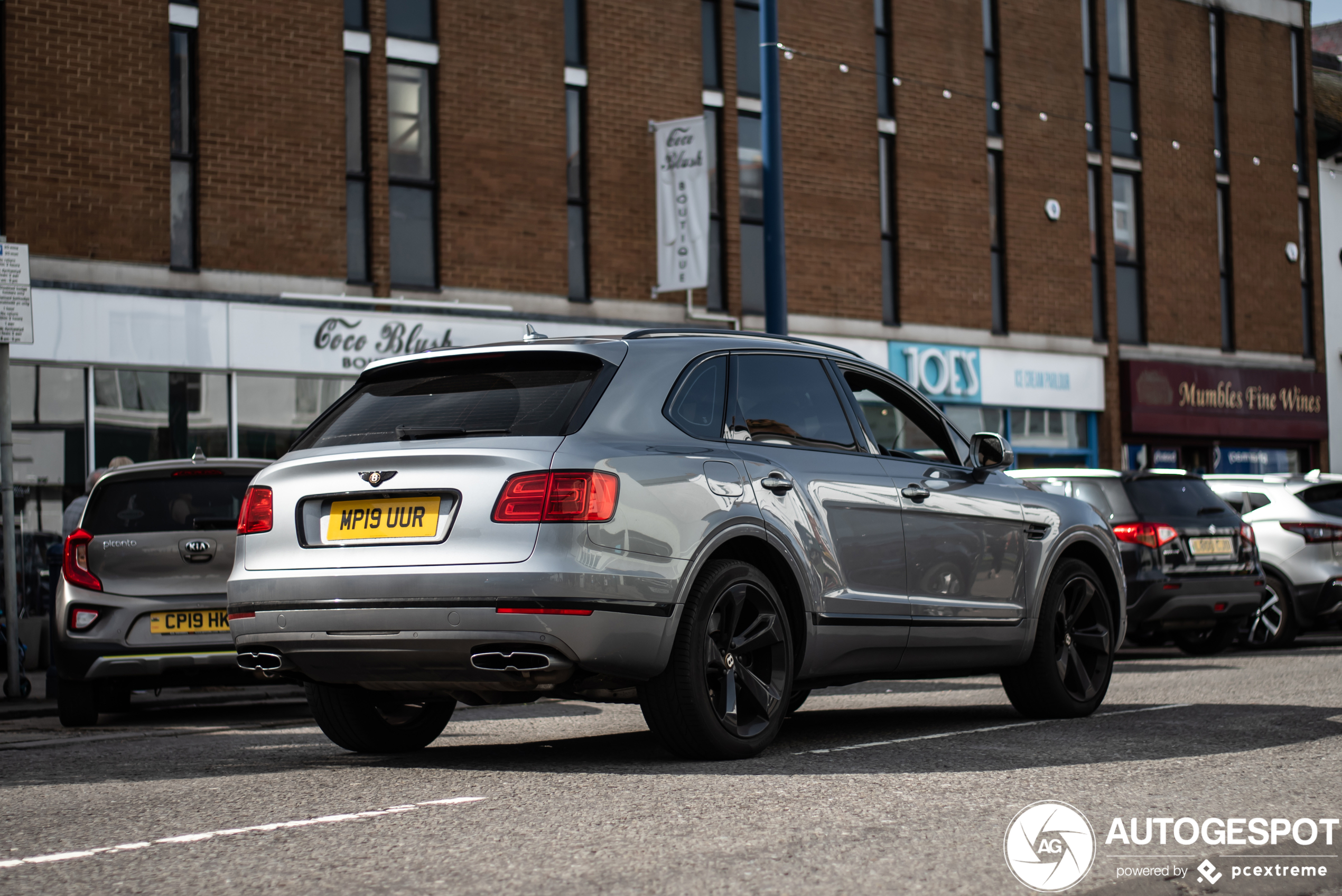 Bentley Bentayga V8