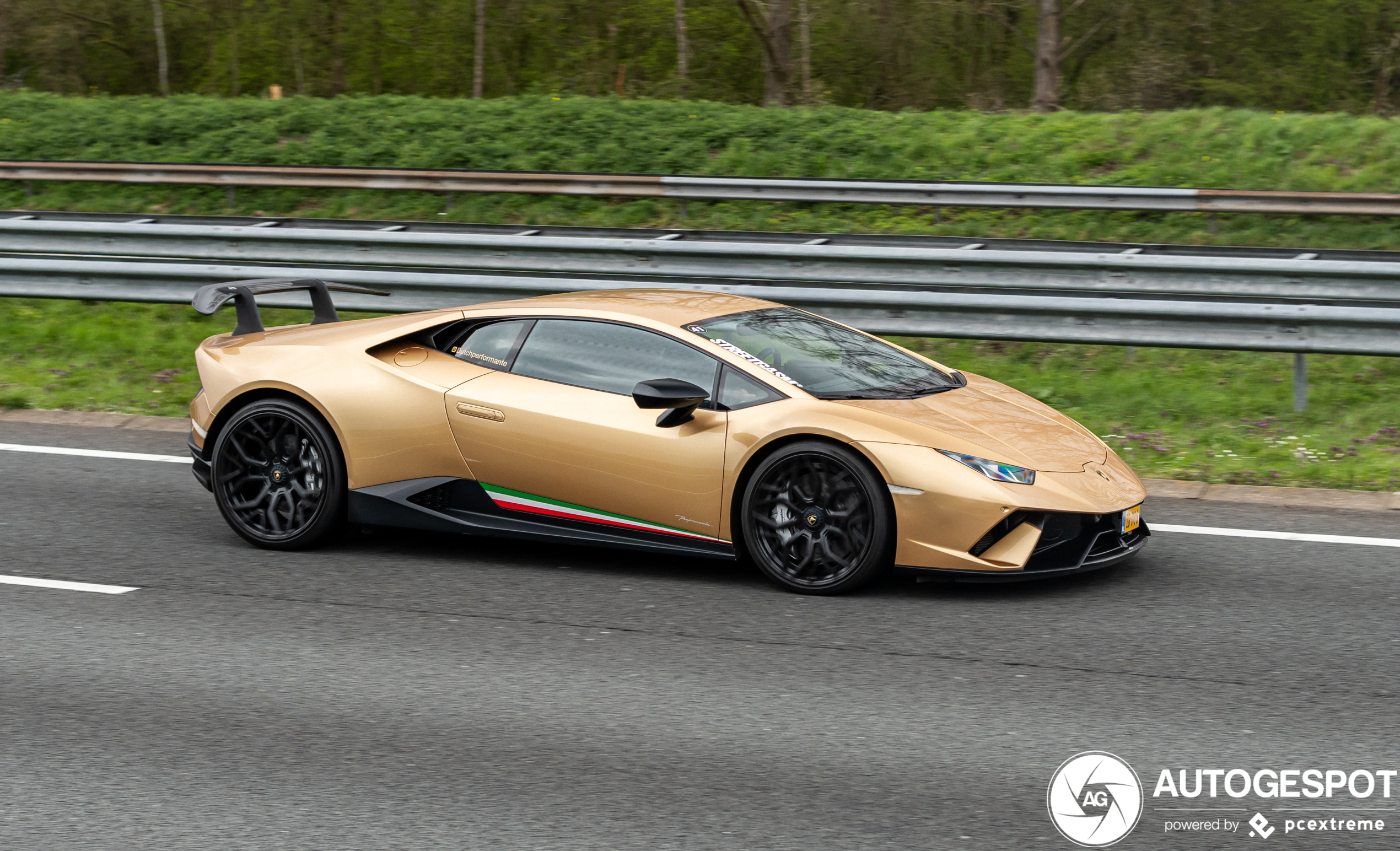 Lamborghini Huracán LP640-4 Performante