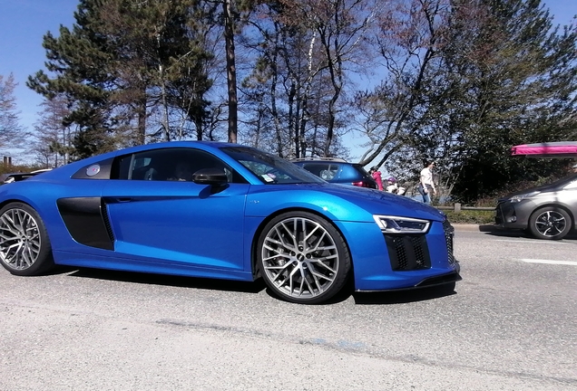 Audi R8 V10 Plus 2015