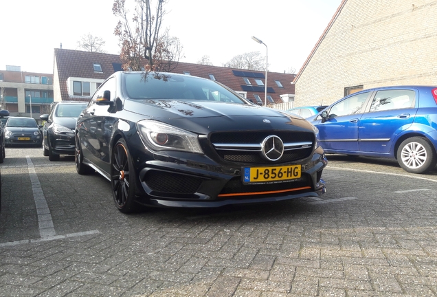 Mercedes-AMG CLA 45 Shooting Brake OrangeArt Edition