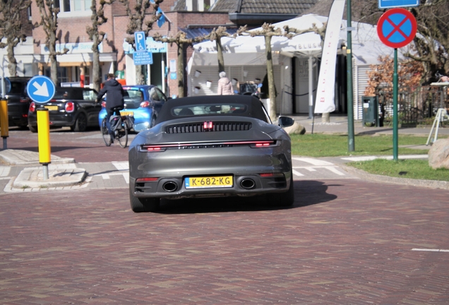 Porsche 992 Carrera 4S Cabriolet