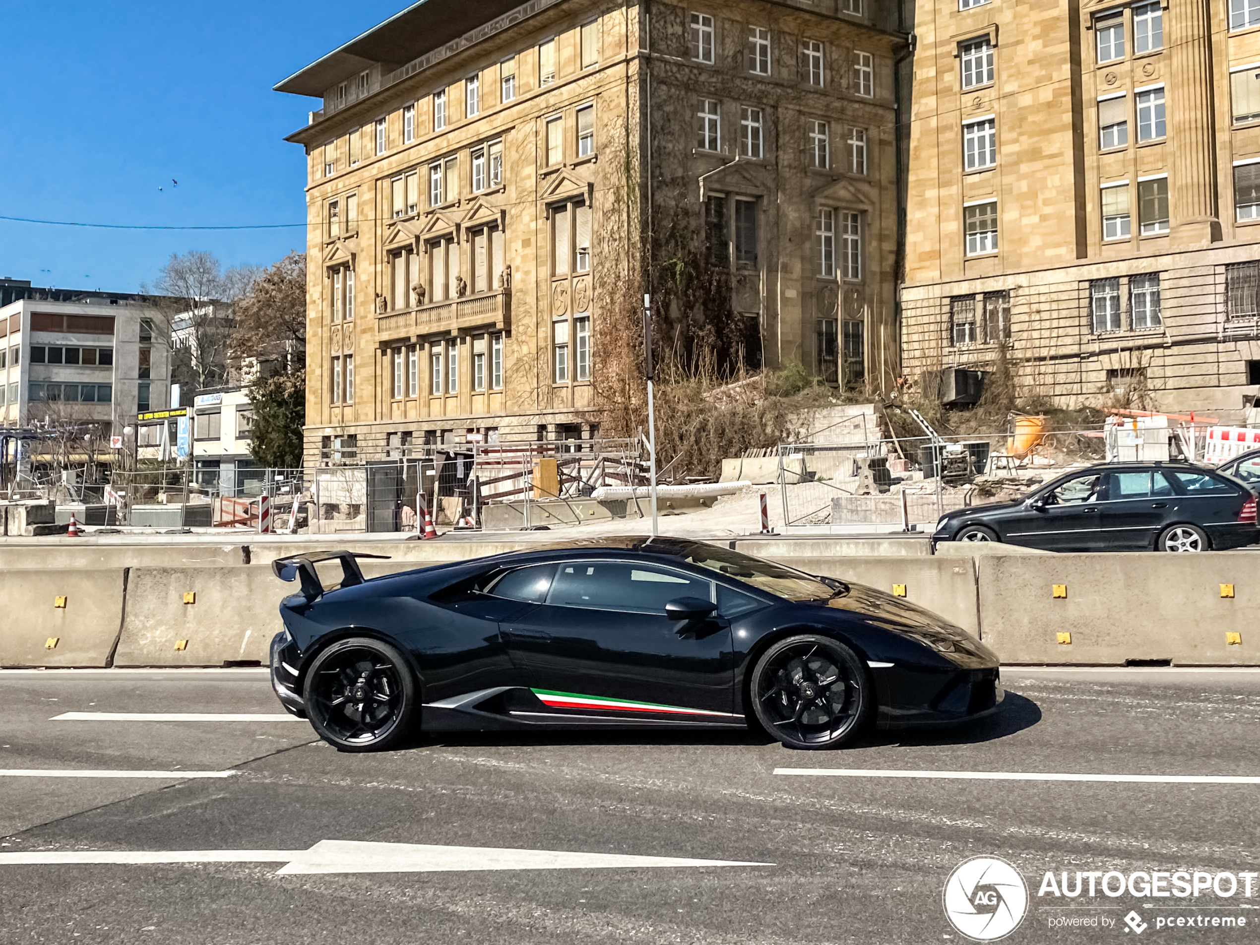 Lamborghini Huracán LP640-4 Performante