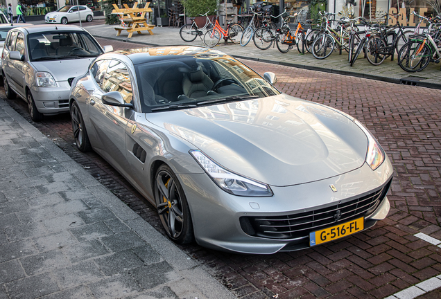 Ferrari GTC4Lusso T