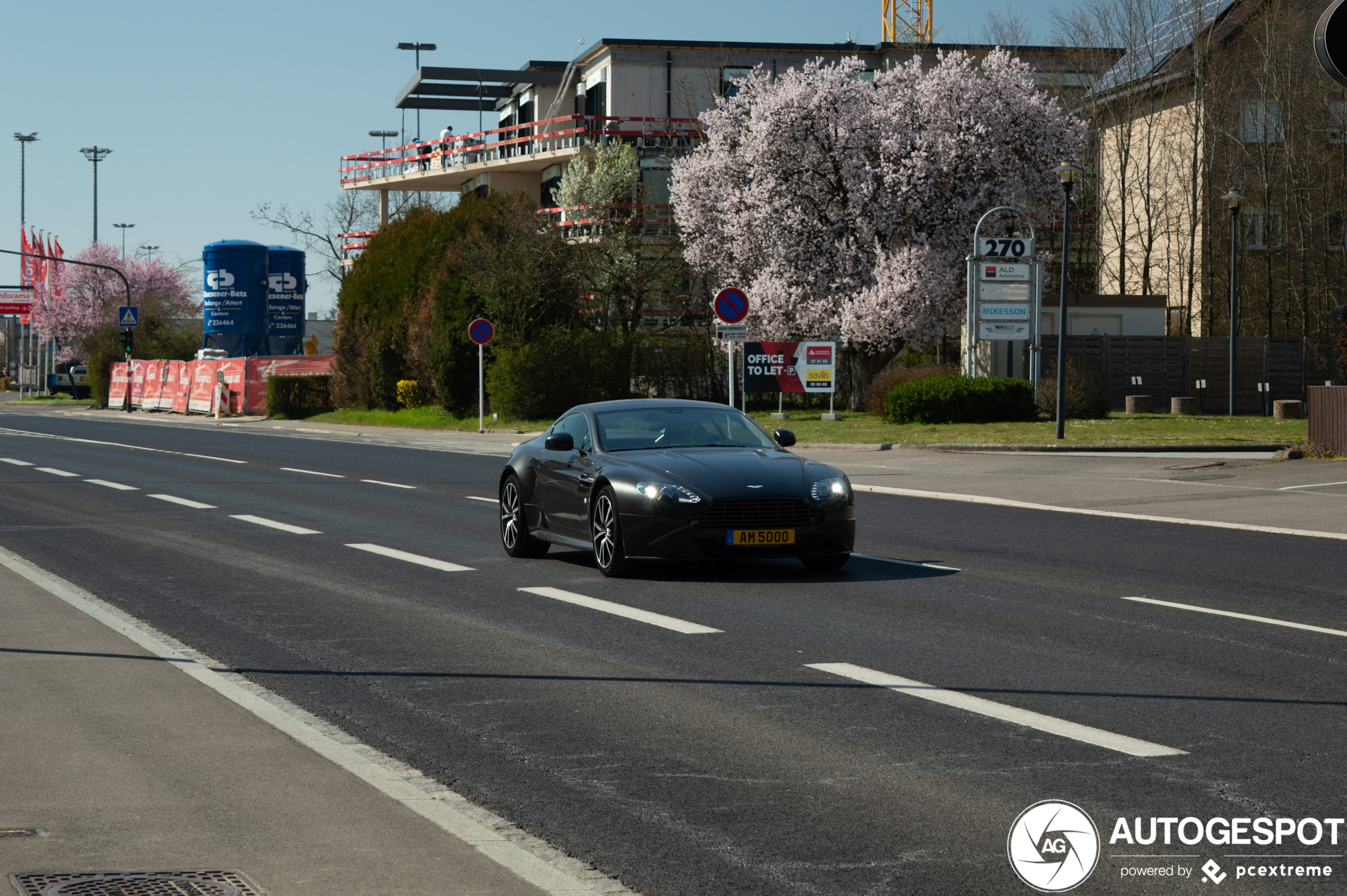 Aston Martin V8 Vantage S