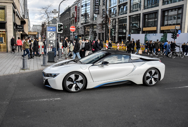 BMW i8 Roadster