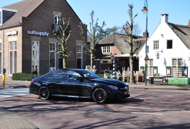 Mercedes-AMG E 63 S W213