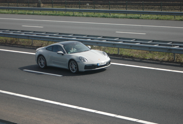 Porsche 992 Carrera 4S