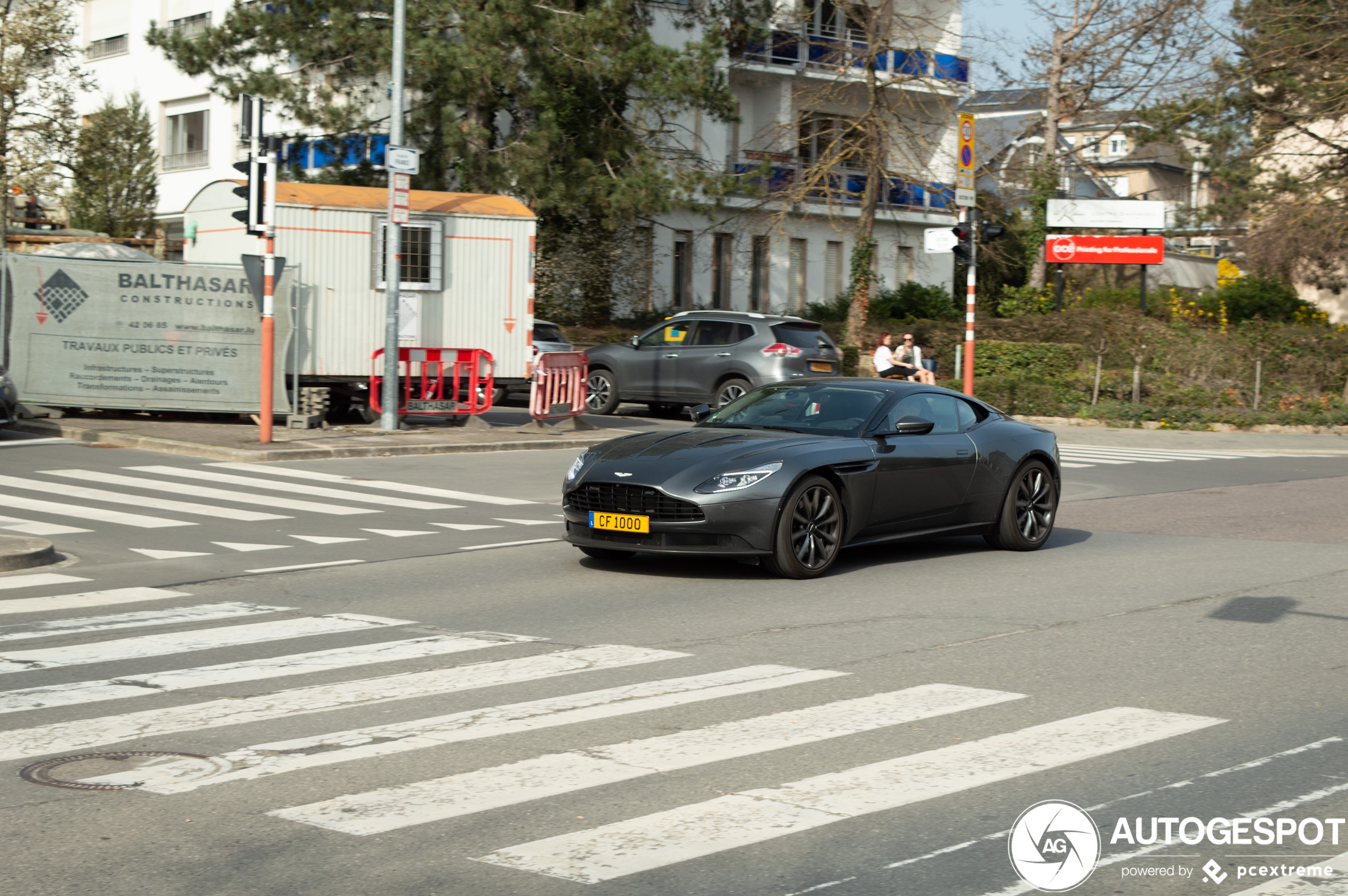 Aston Martin DB11